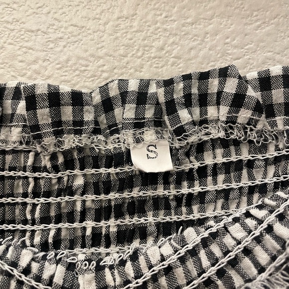 Gingham Romper - Picture 3 of 3